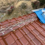 『雨漏り棟巻き替え工事（既存瓦使用）』の画像