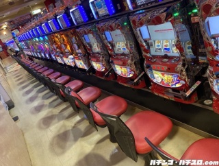 パチンコ屋に行く人ってキチガイに刺されたりしないかとか心配にならんの？？？