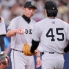 田中瑛斗の好救援にグリフィンが脱帽＆お辞儀で出迎える　シュート８連投で無死一、二塁のピンチ脱出