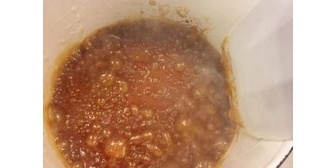 うちの馬鹿女房が砂糖水を電子レンジで馬鹿ほど加熱して馬鹿なソース作ったんだが…