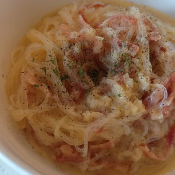 値上げラッシュ忘れてた。と、落葉のモチーフ作りました。