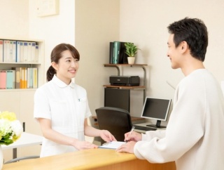【愕然】病院「11:40に来院くださいね」11:40来院俺「ほい、診察券」⇒結果！！！