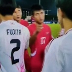 【動画】U-17ワールドカップ試合前ハイタッチ、北朝鮮選手全員が日本人選手に力を込めたグーパンチで対応　骨折の危険性も