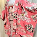 ぶどうの木の小りす