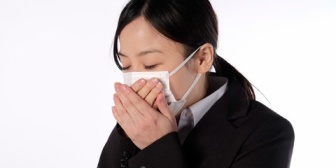 インフルエンザと診断された帰りに職質された。　矢継ぎ早に質問されたのでインフルだと伝えると…	