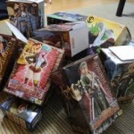 【悲報】ＴＶで旦那のフィギュアが捨てられる