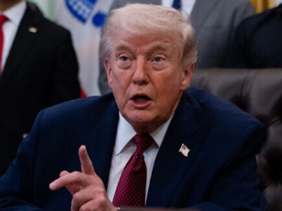 トランプ大統領、AIの呼称の使用禁止を表明！「AIという用語を使う者はすべて敵」