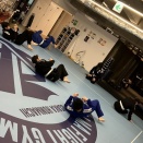 活気に満ちたジムの日常。皆さんの「上達」が何よりの原動力です！