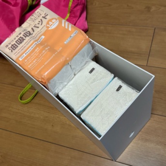 シンデレラフィット◆ダイソー日用品を無印のワイドファイルボックスに！
