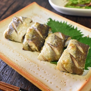 ちょっとオシャレに♪カマスの塩串焼き