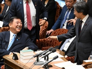 石破総理、高市より働いて働いて働いていたwwww