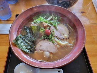 福井県鯖江市でバレーの休憩時間に手軽に昼ラー！～ 丸木屋