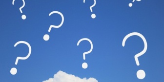 【衝撃】なぜかこっちの質問に対し語尾に「？」を付けた返信が。質問に答えてるの？質問してきてるの？→1年後、なんと…