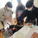 ６年生・調理実習（12/18）