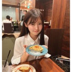 【悲報】美人OL「これ食べた数時間後、めっちゃ腹壊しましたｗ」(ﾊﾟｼｬ