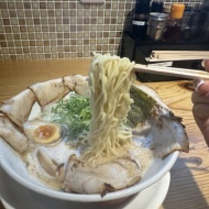 【石橋阪大前】こっくりラーメンが好き　～しゅはり 石橋阪大前店