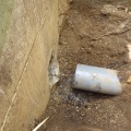雨水配管を修理します。