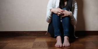 やりたくない仕事して手取り12万で借金300万、軽くシにたくなる