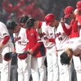 カープ塹江＆益田炎上で延長12回逆転負け。名原同点打！ファビ3号！9回裏に執念の同点劇も5時間超え大雨試合を落とす【広島2-5日ハム/試合結果】