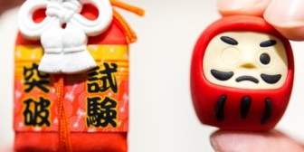 【カップル相談】結婚したいといったら、・私が受験に合格すること(医学部再受験です)・私が生活態度をしっかりさせること・私が禁煙することを最低条件に提示してきました