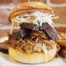 大阪府豊中市｜ケイデンス (CADENCE)の期間限定「マネーマッスルバーガー」