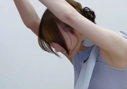 【画像】乃木坂4期、ツルツルのナマ腋をこれでもかと出してしまう