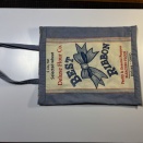 パネル柄のぺったんこバッグ