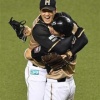 日ハムファン「大谷の穴はうまる。大野の穴もうまる。」 	
