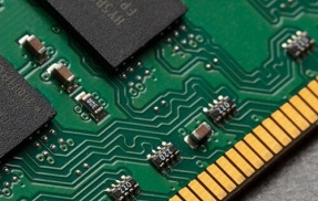 キングストン「コンシューマ市場から撤退しない」「ユーザーはメモリやSSDを今すぐ買うべき」