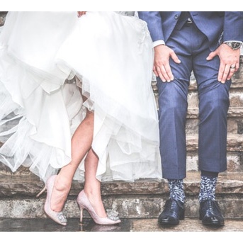 本当は破局しているのに結婚披露宴を強行開催したカップルたち