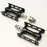 『「MKS SYLVAN TOURING NEXT Ezy Superior BLACK」にBROMPTON(ブロンプトン)向けの「One Side Ezy」が登場しました!!』の画像
