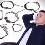 考えすぎてしまう性格の人は人生を楽しめないよな