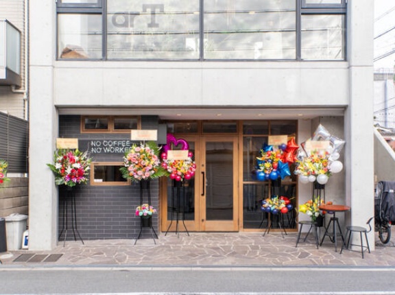 阪急高槻市駅ちかくの『NO COFFEE NO WORKEE』で「WEEKENDS」ってお酒と食事のお店が間借り営業始めてる