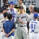 【意外】佐藤輝と大山、DeNAレイノルズと3ショットｗｗｗ