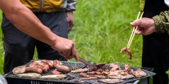 学生時代の友達とわいわい旅行やBBQを楽しむことは何歳までOK？30代前半でも、周りから見て恥ずかしくない？