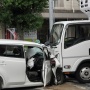 神戸新聞「車のペダル踏み間違い事故が一番多いのは若者」 ⇒ 一番大事な情報が抜けてる！と怒りのツイート