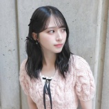 『[イコラブ] 舞香ちゃん、薄ピンクニット衣装のオフショット可愛すぎるなぁ』の画像