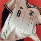 アディダス「サッカー日本代表 2026 アウェイ ユニフォーム」発表｜自由と個性を描く“COLORS”デザインの全貌