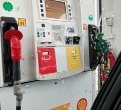 ガソリンの給油＆レンタカー返却　ｉｎ　グアム♪