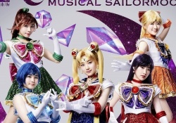 【乃木坂46】かずみんの美脚がエグいww 「セーラームーン」キャスト個々の「決めポーズ全身写真」がコチラ！！