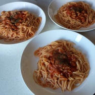 お盆最終日ですね。と、グリーンなギラギラ枝豆つくりました。