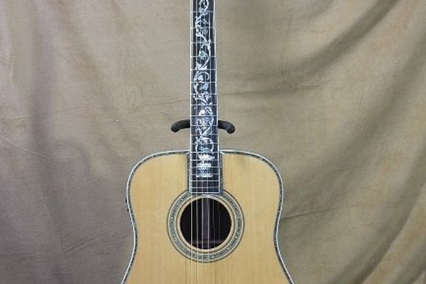 TOYAギター （夢を形に、趣味のオーダーメイドギター