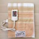 海外「日本の電気毛布は神！」日本で買って生活が豊かになったものに対する海外の反応