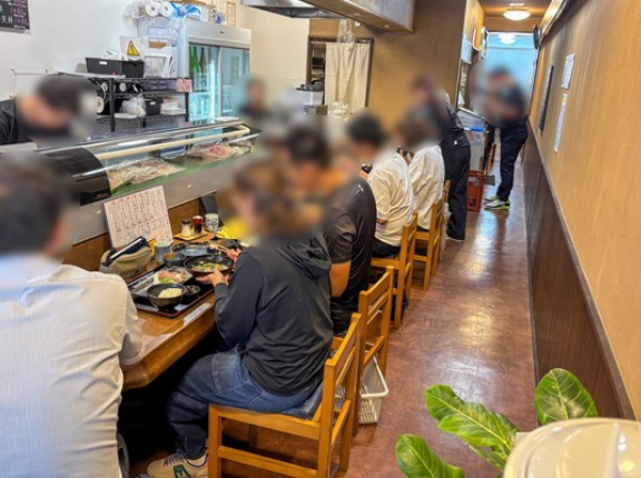 芥川町につくってた海鮮定食屋「銀蔵」がオープンしてる
