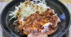 ソースが美味しいポークソテー（焼肉マスタードソースかけ）