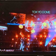 ���չ���B'z�Υ��å������ܺǽ��������夲��