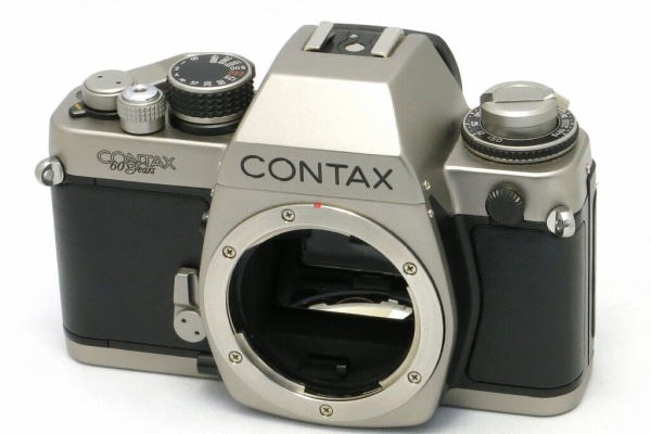コンタックス　CONTAX S2　60周年記念モデル　説明書、ストラップ付き コンタックス CONTAX S2 60周年記念モデル 説明書、ストラップ