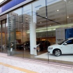 ワイ「予算は300万です」店員「分かりました！こちら330万になるのですが」