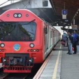 『新列車続々』の画像