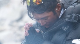 凍傷で手の指９本切断危機のプロ下山家・栗城史多　「素人が思い込みで僕を考察するな」